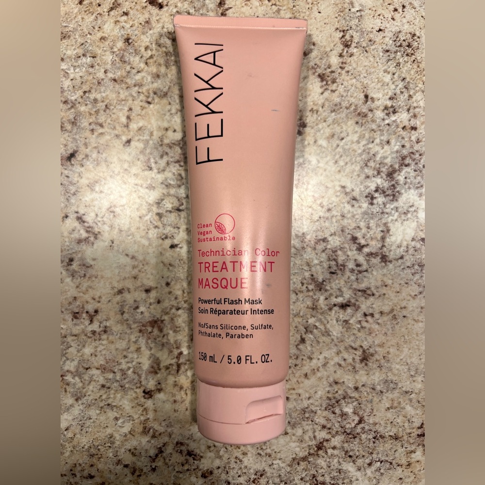 Brand New-FEKKAI TECHNICIAN COLOR
TREATMENT POWERFUL FLASH MASK